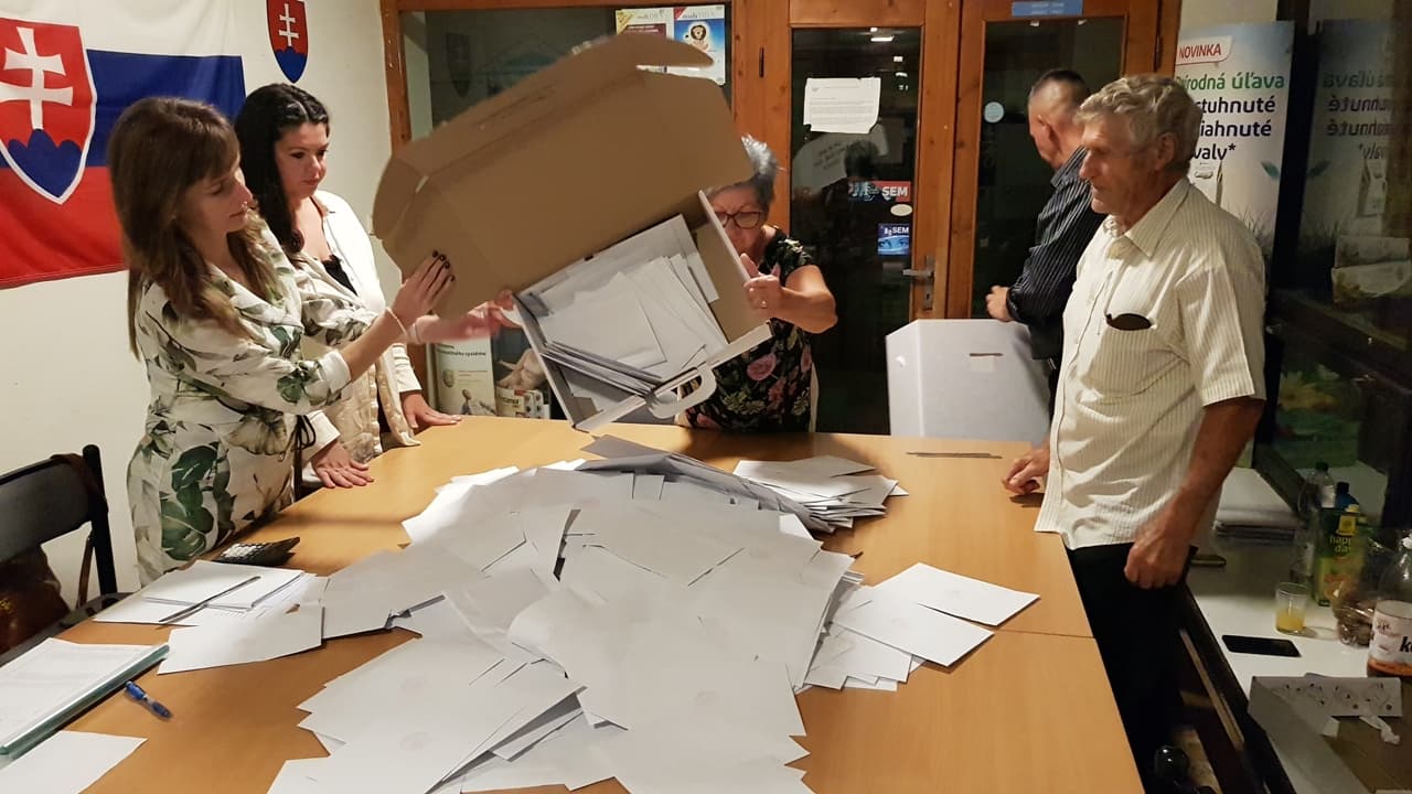 Több mint 530 ezer karikát gyűjtött Fico, Pellegrini megelőzte Šimečkát – íme a parlamentbe jutott 150 képviselő