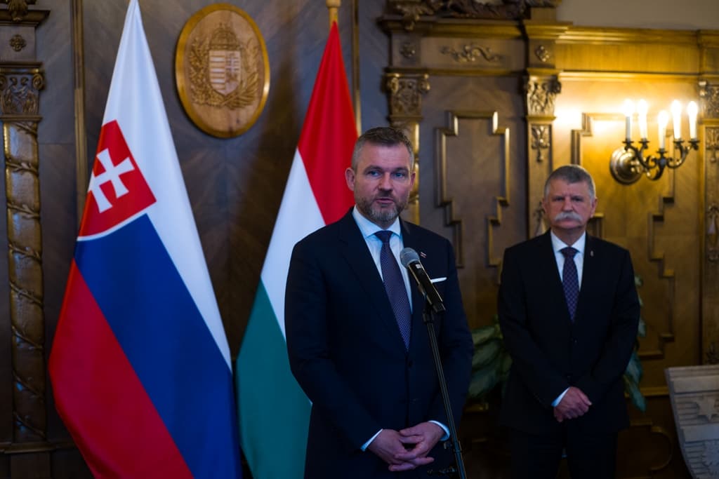 Pellegrini Budapesten: Szlovákia számára fontos a V4 további működése