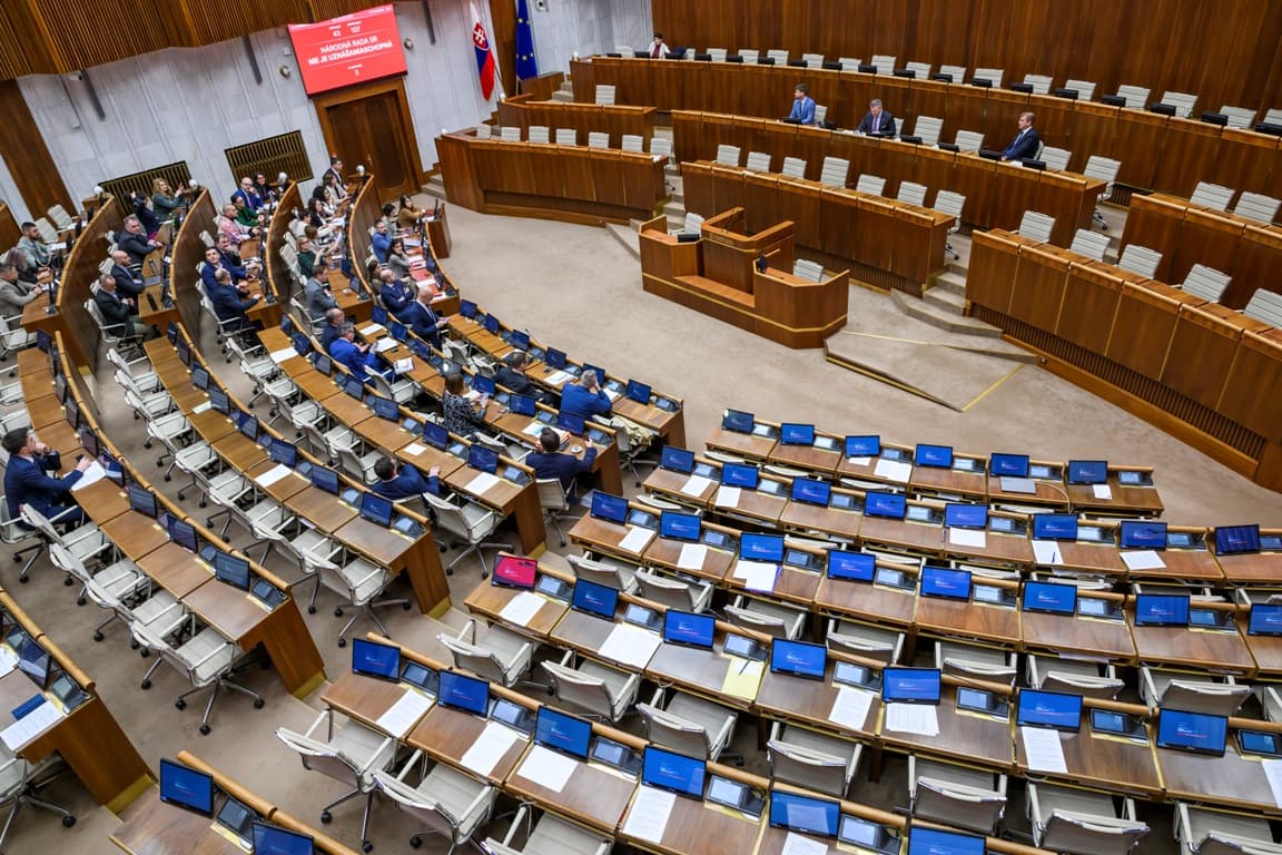 Nem fogadta el a szlovák parlament az észak-koreai rakétákkal kapcsolatos határozatot
