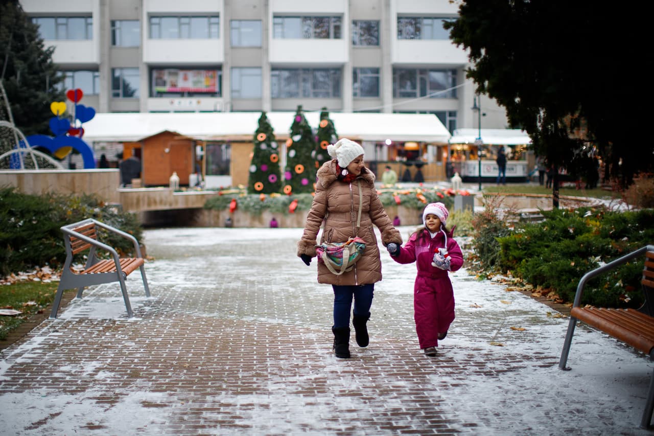 Ünnepi hangulattal vár a dunaszerdahelyi karácsonyi vásár (FOTÓK)