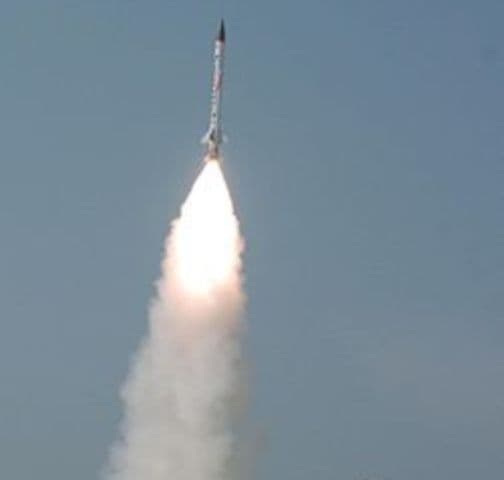 India atomtöltet hordozására alkalmas ballisztikus rakétát tesztelt