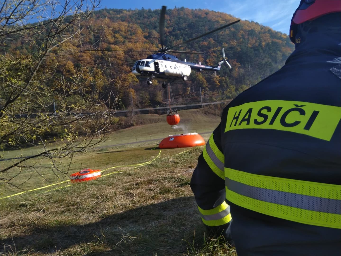 Két napig küzdöttek a szlovák tűzoltók az ausztriai tűzvésszel, több mint 170 ezer liter vizet zúdítottak a lángokra