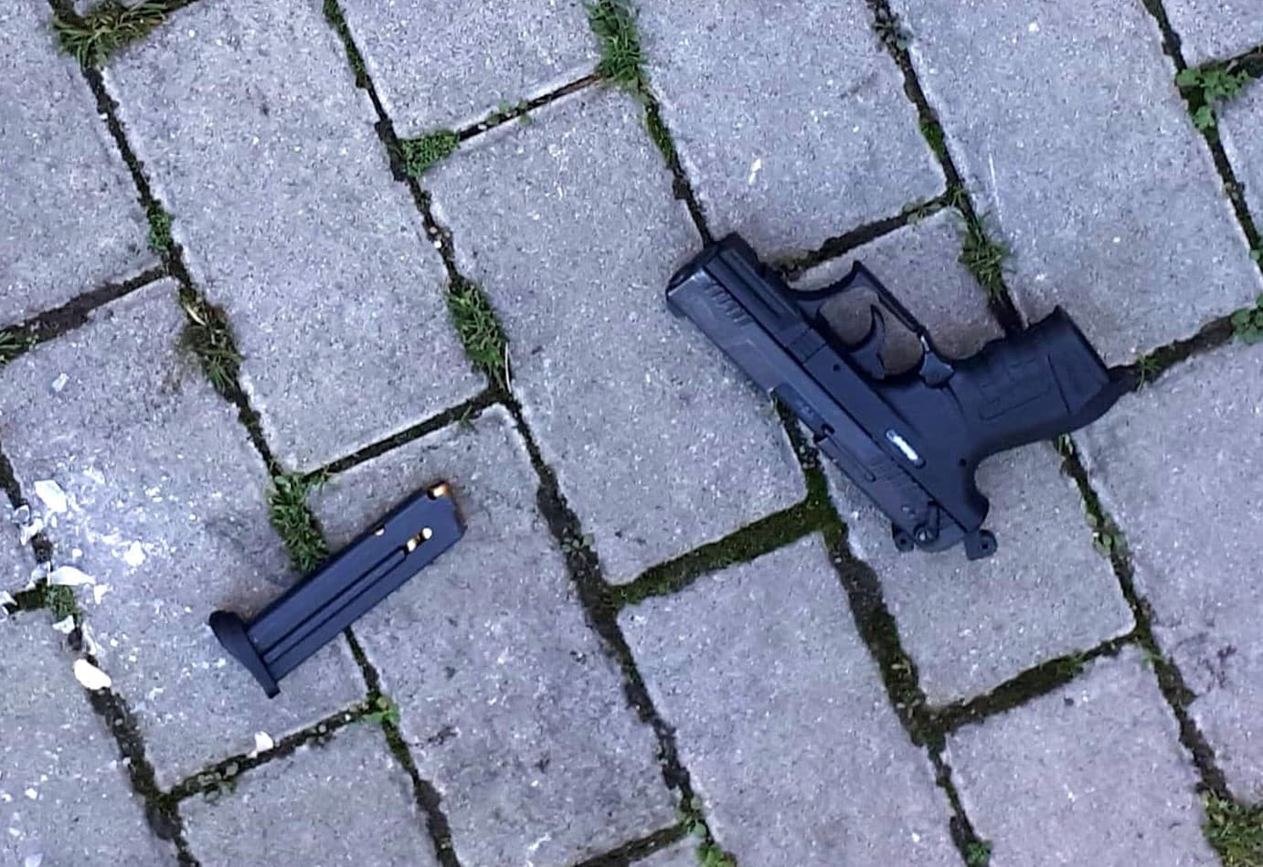 Lövöldözés Pozsonyban: Bújócskát játszott a rendőrökkel a drogos tettes