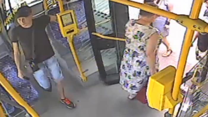 Négyéves kisfiút akart elrabolni egy férfi a városi buszról (videó)