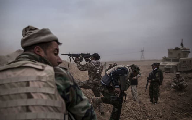 Irak megindította utolsó, sivatagi offenzíváját a dzsihadisták kiűzésére