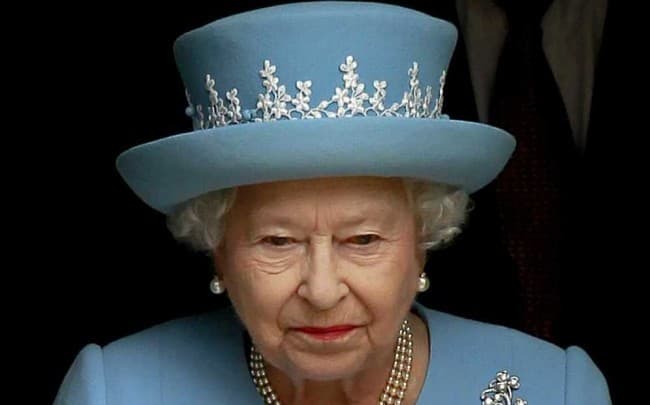 Gyengélkedik az angol királynő, nem vesz részt egy fontos programon