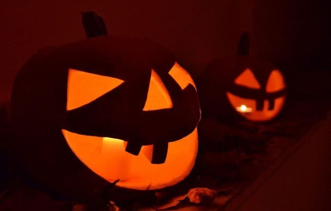 ÉSZMEGÁLL: Halloween-tökökben utaztak az óvszerek, tele kábítószerrel