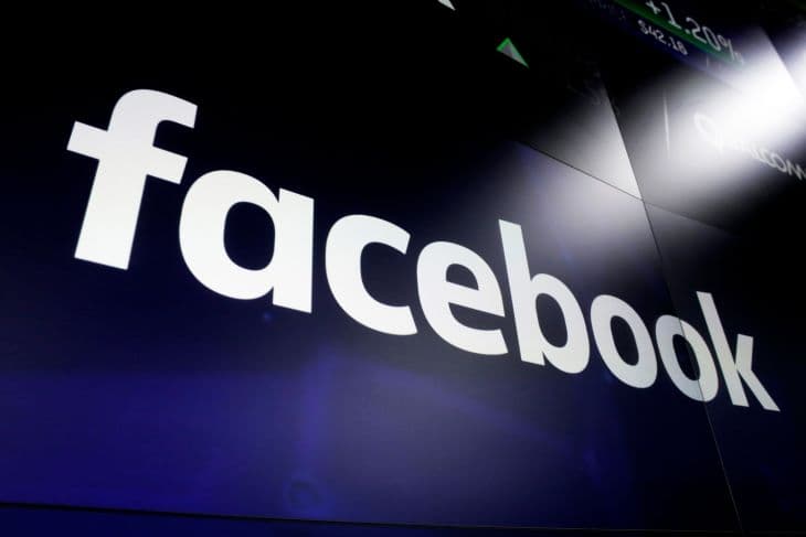 Nem kegyelmez a Facebook - törli az oltásellenes bejegyzéseket