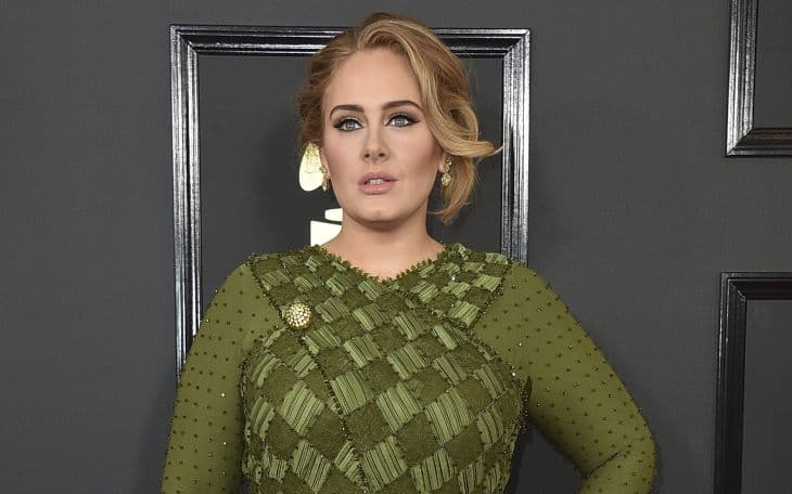 Adele-ből igazi dívát varázsoltak - nagyon szexi a Vogue magazin címlapján (FOTÓ)
