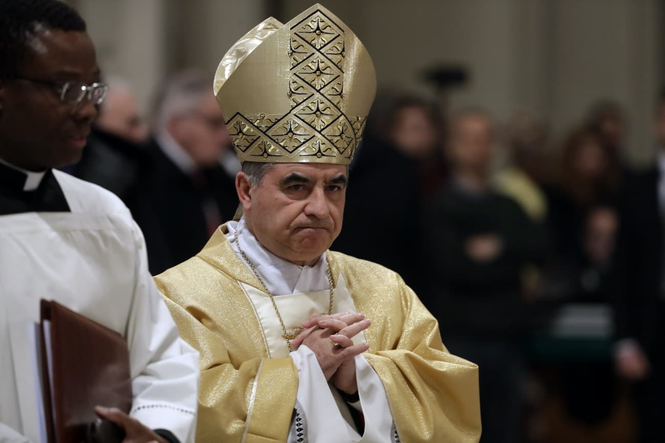 Korrupciós ügy miatt mondhatott le egy befolyásos vatikáni bíboros
