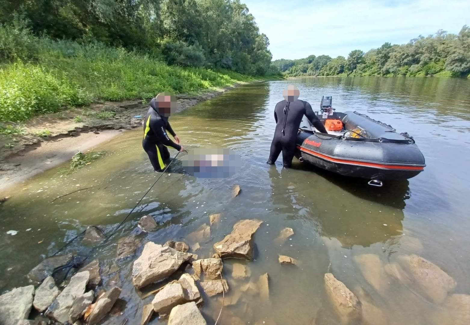 TRAGÉDIA: Át akarta úszni a folyót a fiatal a magyarlakta falunál, nem jutott át a túlpartra