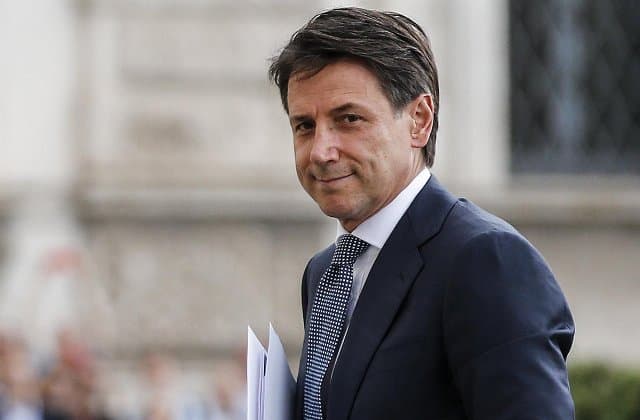 Az olasz miniszterelnök szerint kötelezően és automatikusan kell szétosztani a menedékkérőket