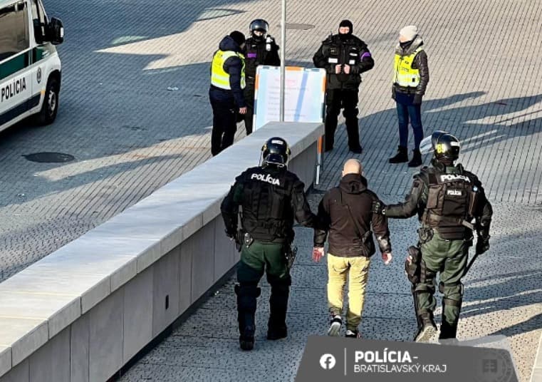 Eddig két szurkolót büntettek meg a rendőrök Pozsonyban