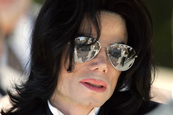 A BBC Radio 2 után most egy norvég rádió nem fogja játszani Michael Jackson dalait