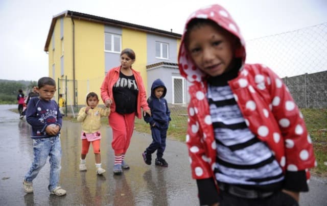 A csehországi romák fele a társadalom peremén él