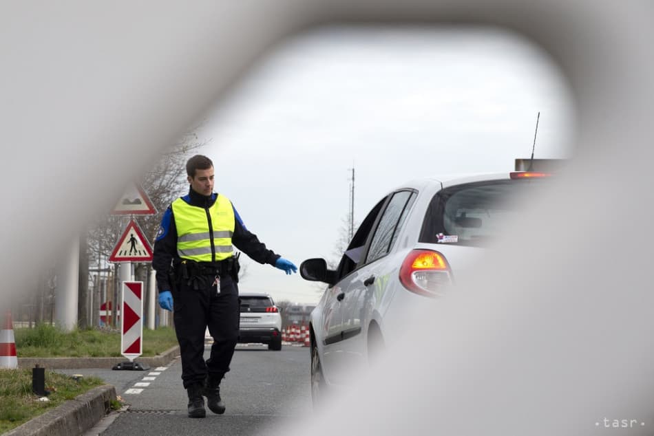 Lövések dördültek el a cseh-szlovák határon, több száz rendőrt vetnek be a határátkelőhelyeken