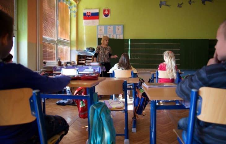 Gröhling: Az Ukrajnából menekülő iskolaköteles gyerekeket az életkoruknak megfelelő évfolyamba kell felvenni