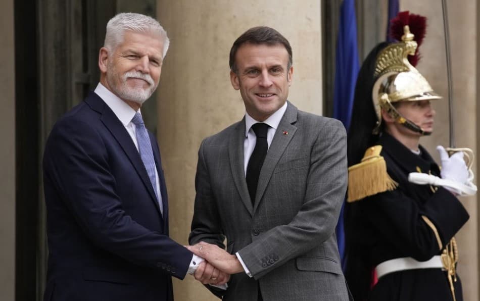 A francia államfő szerint Oroszországnak nem szabad győznie Ukrajnában