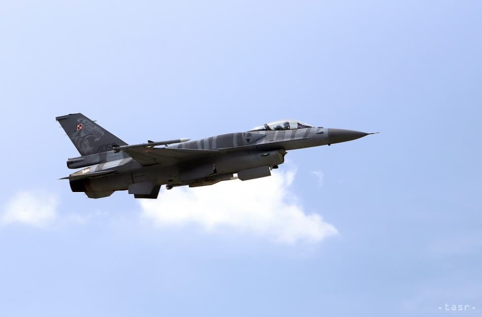 Felavatták Romániában az ukrán pilóták felkészítését is szolgáló F-16-os kiképzőközpontot