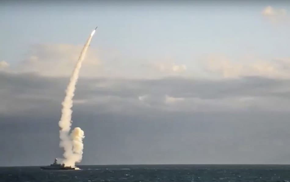 Ukrán védelmi miniszter: Ukrajna képes nagyhatótávolságú rakétákat gyártani