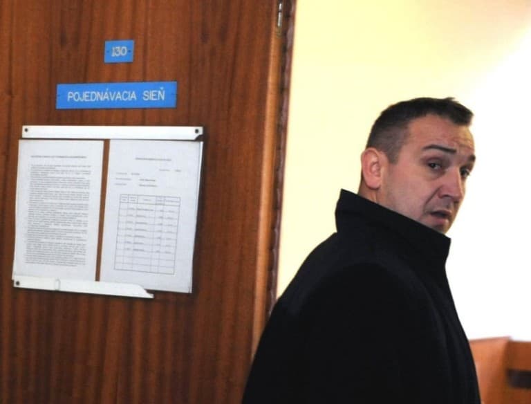 A rendőrség csütörtök óta körözi a kereket oldó kelet-szlovákiai maffiafőnököt