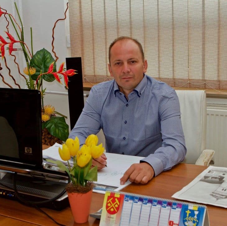 Elfoglalta hivatalát Michal Domik, az újraválasztott rozsnyói polgármester