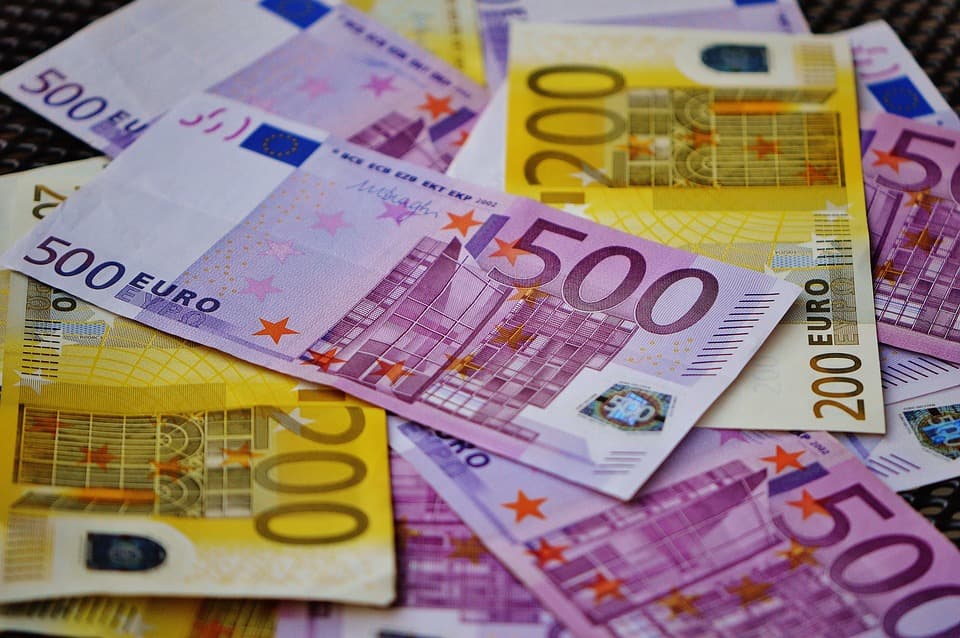 1 milliárd euró pihen a szlovákiai betétkönyveken nulla kamatozással