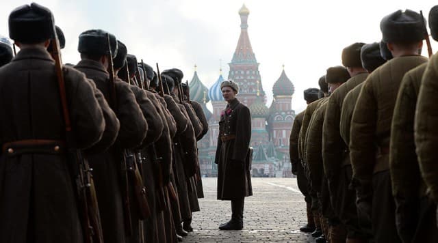 Moszkvában megemlékeztek az 1941-es Vörös téri díszszemléről