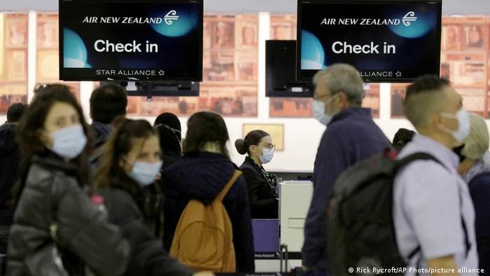 Ausztrália a felére csökkenti az országba érkezők maximálisan megengedett számát