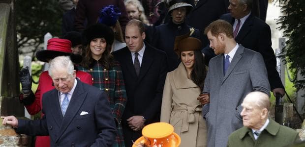 Új hivatalos fotókat tett közzé a brit királyi család (FOTÓK)