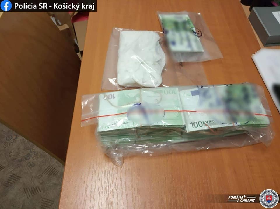 Negyedmillió eurót lopott három férfi egy családi házból