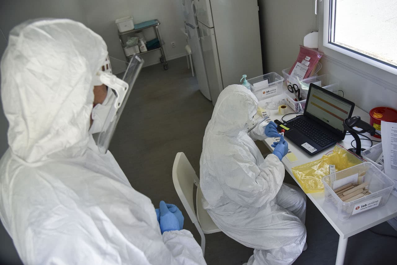 Negatív lett a dunaszerdahelyi orvosházaspár koronavírus-tesztje