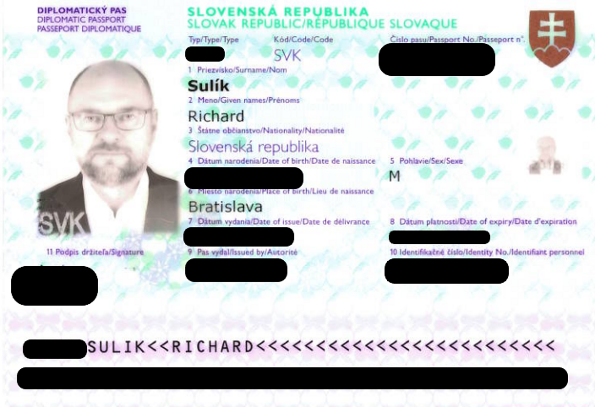 Felkerült az internetre Sulík és a dubaji expón részt vevő szlovákiai delegáció több tagjának az útlevélmásolata