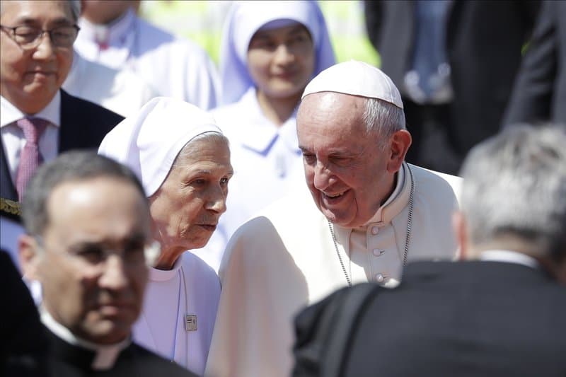 Thaiföldre látogatott Ferenc pápa