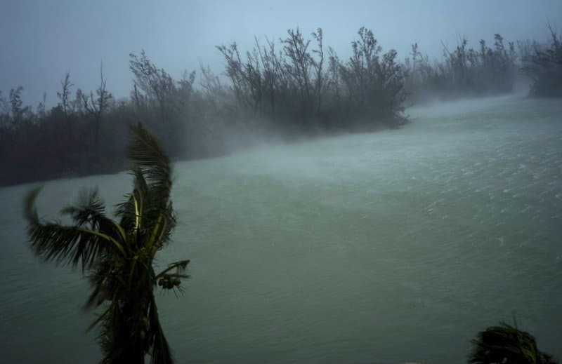 Áldozatokat követelt a Dorian hurrikán a Bahamákon, Virginiában szükségállapot van