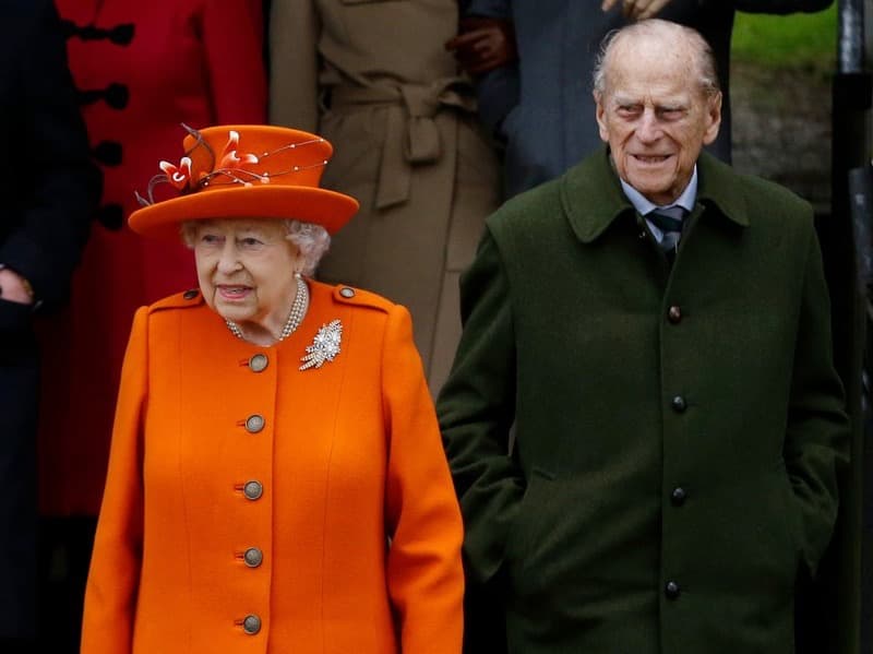 Új fotót tett közzé a királyi család Erzsébet királynő és Fülöp herceg házassági évfordulója alkalmából