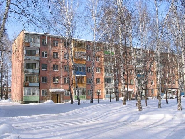 Oroszországban lebontják a hruscsovi panelházakat