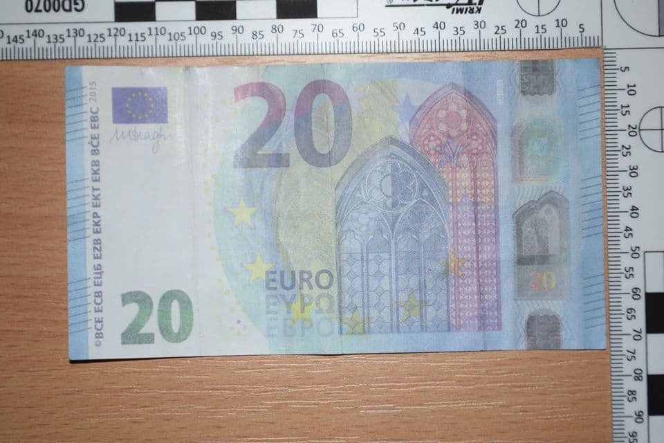 Nehezen felismerhető hamis 20 eurósokra figyelmeztet a rendőrség