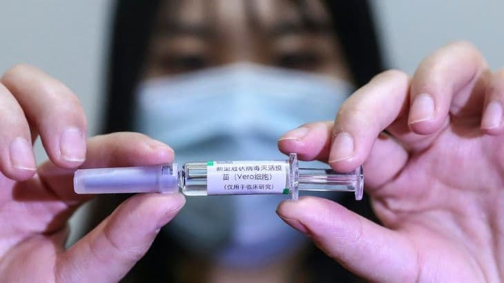 Az év végére ígér koronavírus-vakcinát a kínai állami gyógyszergyár