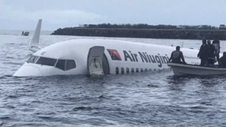 Egy férfi eltűnt a tengerben landoló repülőgépről Mikronéziában