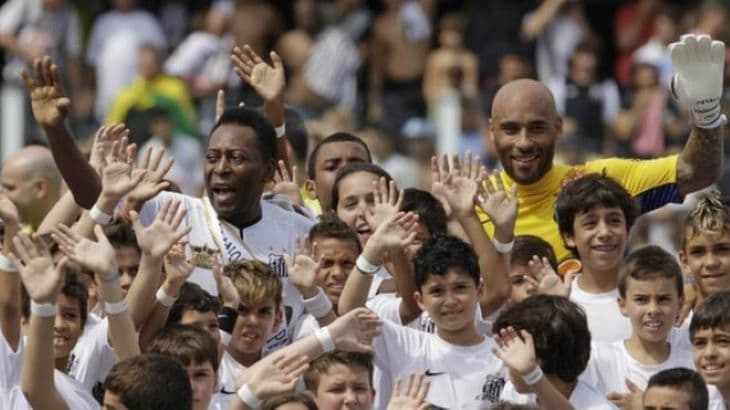 Fia szerint Pelé depressziós az egészségi állapota miatt