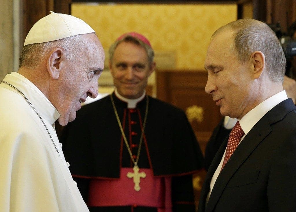 Ferenc pápa találkozik Vlagyimir Putyinnal
