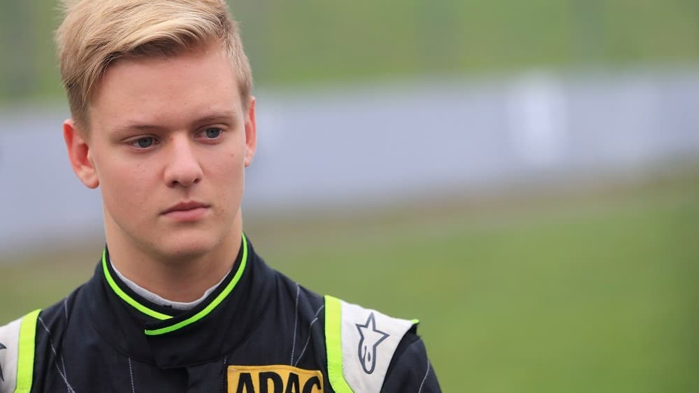 Nico Rosberg aggódik Michael Schumacher fia miatt