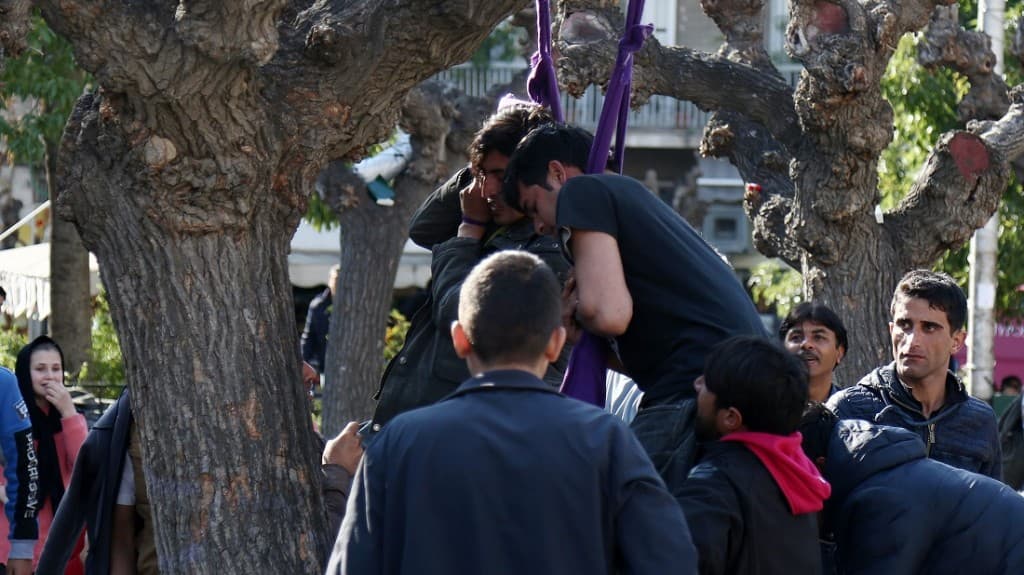 Két menekült akasztotta fel magát Athénban