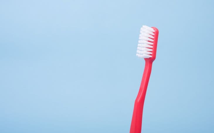 Figyeljünk oda a fogkefénkre, mert hamar penészes lehet - ne a fürdőszobában tároljuk (VIDEÓ)