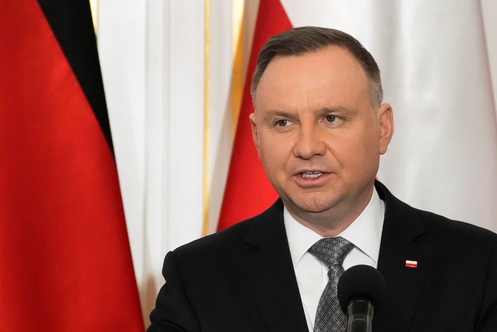 Teljes elszigeteléssel kell járnia a Moszkva elleni szankcióknak a lengyel elnök szerint