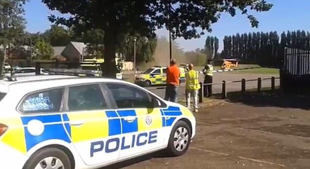 Túszdráma Angliában: fegyveres férfi ejtett túszokat egy szabadidőközpontban!