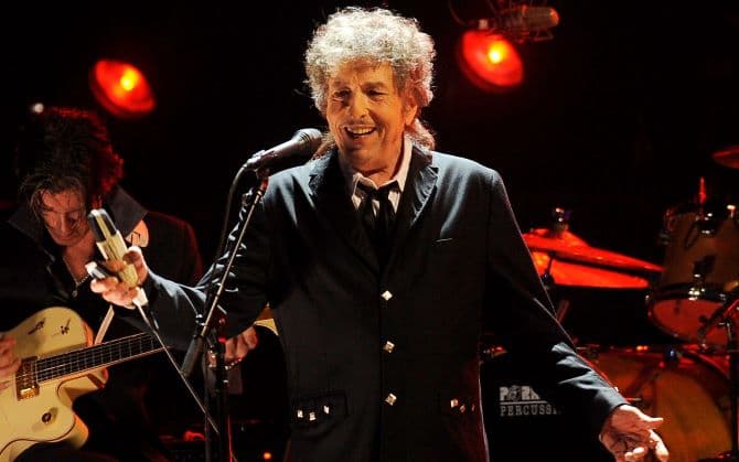 Bob Dylant szexuális zaklatással vádolták meg