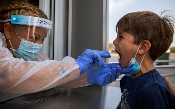 Szerbiában egyre több gyerek fertőződik meg