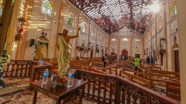 A Srí Lankai-elnök lemondásra szólította fel a védelmi minisztert és az országos rendőrparancsnokot a húsvéti terrortámadások miatt